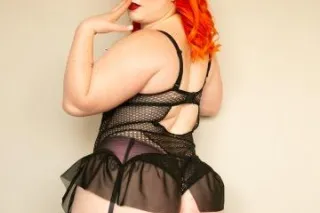 Thick SNOW BUNNY 👀💦🔥 ...Let me Drain You Daddy 👀 - Image 2