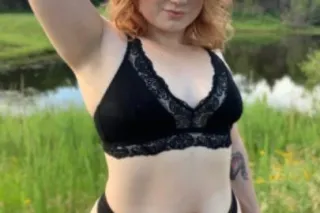 Thick SNOW BUNNY 👀💦🔥 ...Let me Drain You Daddy 👀 - Image 5